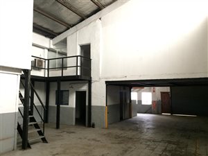 280 m² Industrial space in Jacobs