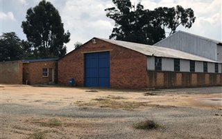 2820 m² Industrial space in Factoria