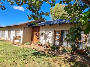 7 Bed House in Bainsvlei