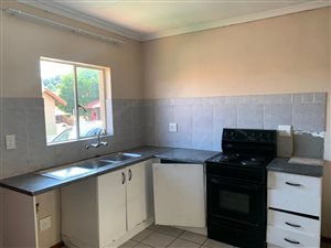 3 Bedroom Simplex in Ridgeway