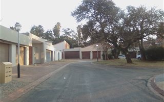 3 Bedroom House in Bedford Gardens