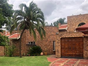 4 Bedroom House in Garsfontein