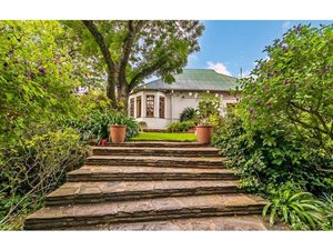 3 Bed House in Parktown North