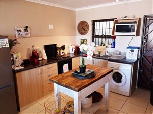 2 Bedroom Townhouse in Brackenfell Central