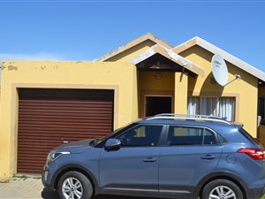 2 Bedroom Townhouse in Mohlakeng