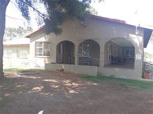 2 ha Farm in Hillside AH