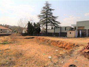 2000 m² Land available in Illovo