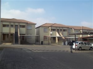 2 Bed Townhouse in Elspark