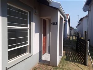 2 Bed House in Aureus