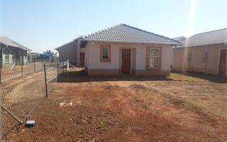 2 Bedroom House in Van Dyk Park