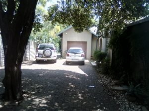 300 m² Office Space in Garsfontein