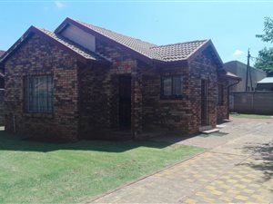 3 Bed House in Katlehong