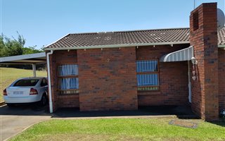 3 Bedroom Townhouse in Bisley