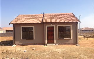 2 Bedroom House in Modderbee