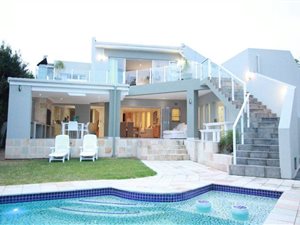 5 Bedroom House in Blue Bend