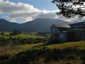 11 ha Farm in Bot River