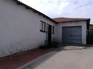 3 Bed House in Klipfontein View