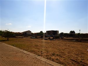 685 m² Land available in Newmark Estate