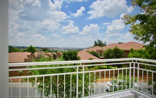 3 Bedroom Townhouse in North Riding