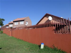 3 Bed Simplex in Sophiatown