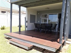 2 Bed Apartment in Shelly Beach