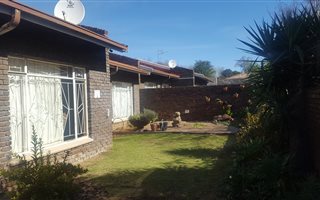 3 Bedroom Duet in Vanderbijlpark CW4