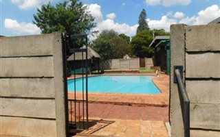 3 Bedroom House in Clayville East