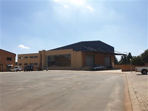 1800 m² Industrial space in The Stewards