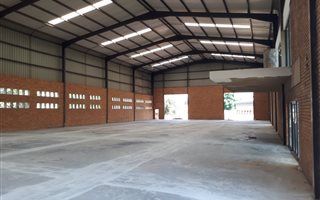 1800 m² Industrial space in The Stewards