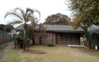 3 Bedroom House in Vanderbijlpark CE2