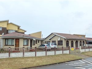 3 Bed House in Merebank