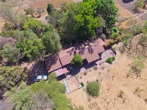 2.6 ha Land available in Ambot