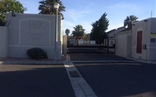 2 Bedroom Townhouse in Sanddrift