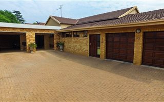 3 Bedroom House in Woodmere