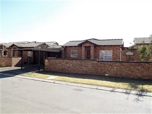 3 Bed Townhouse in Honey Park