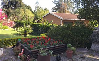 5 Bedroom House in Old Place