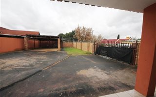 3 Bedroom House in Sunward Park