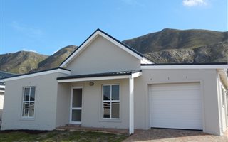 2 Bedroom Townhouse in Onrus