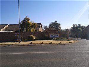 2 Bed Simplex in Rooihuiskraal North