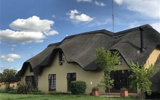 5.3 ha Farm in Zwavelpoort