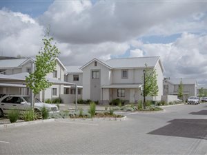 2 Bed Apartment in Paarl