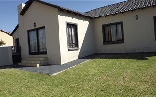 3 Bedroom House in Thatchfield