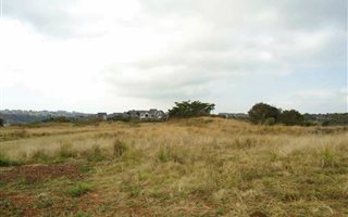 2362 m² Land available in Cotswold Downs Estate