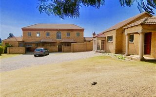 1 Bedroom Apartment in Crystal Park