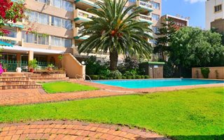 1 Bedroom Apartment in Parktown