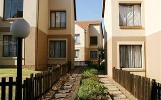 2 Bedroom Apartment in Esther Park