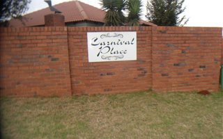 475 m² Land available in Denneoord