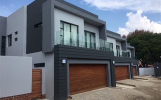 3 Bedroom Cluster in Bryanston