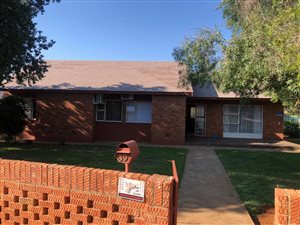 3 Bed House in Monument Heights