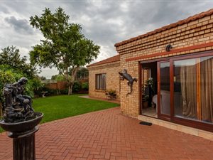 3 Bed Townhouse in Pinehaven